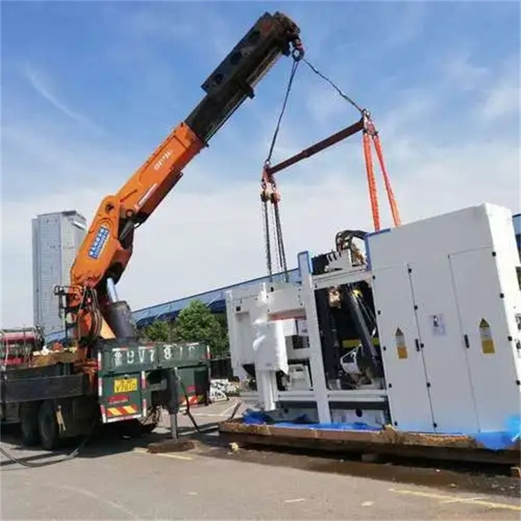 坡头镇附近小吊车联系方式|8-16吨|本地及时服务